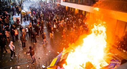 Explotan violentas protestas por las estrictas restricciones del Covid-19 en Bruselas