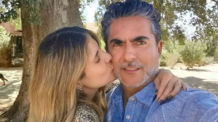 Raúl Araiza: Su novia 20 años menor desata locura al posar con espectacular bañador