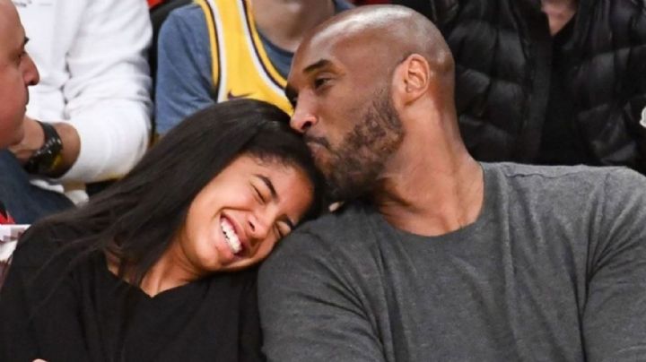 Emotivo homenaje para Kobe Bryant: Artista coloca estatua en el lugar donde murió 'Black Mamba'