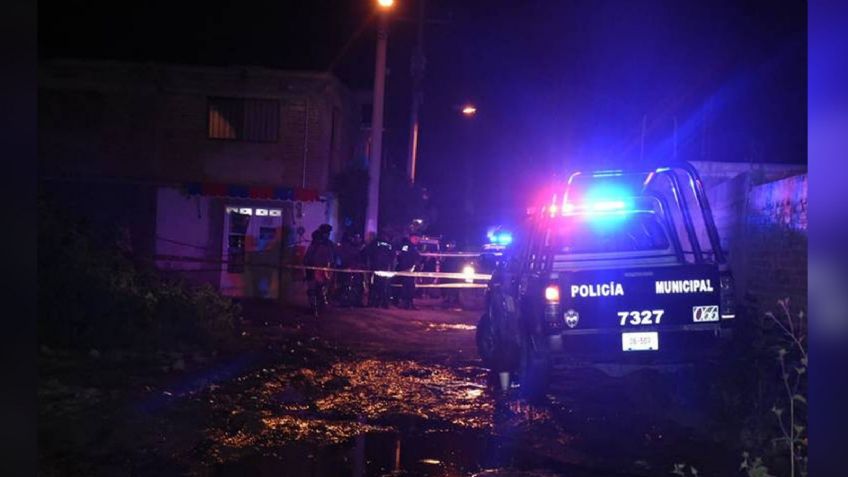 Tijuana: Dentro de un canal, encuentran cadáver envuelto en una sábana; tenía 'narcomensaje'