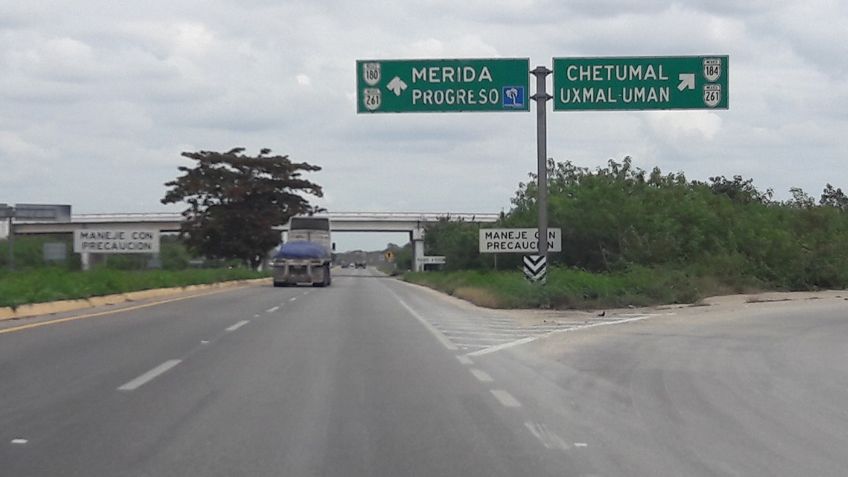 Hallan el cuerpo de una persona en la autopista de Mérida; fue atropellado en diversas ocasiones