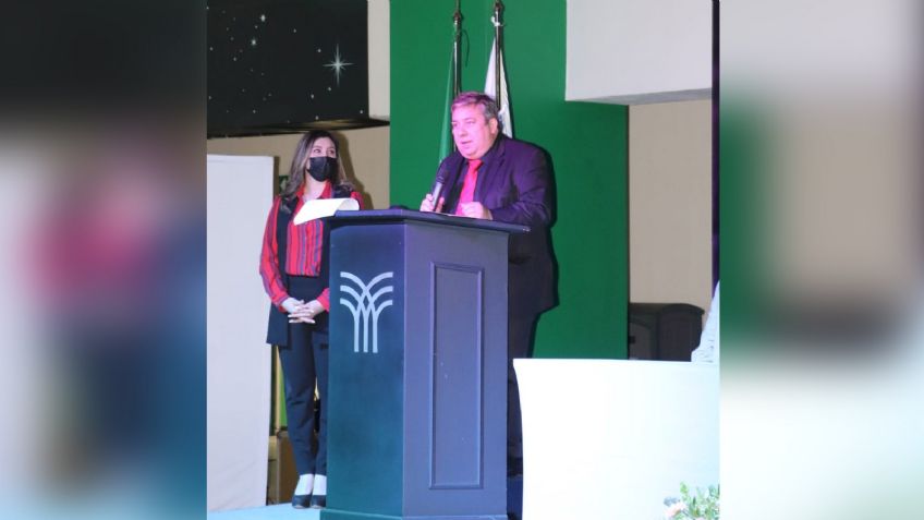 Se gradúan de la Universidad; Sergio García, director general de TRIBUNA ofrece discurso