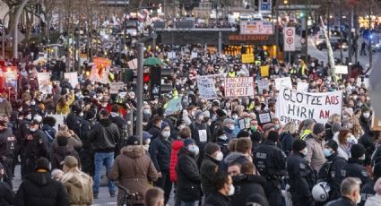 Furia en Canadá: Miles de personas marchan en Ottawa contra las restricciones del Covid-19