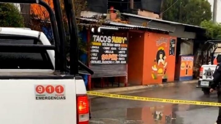 Dentro de una taquería, sicarios ejecutan a un hombre en Montemorelos; era un expolicía