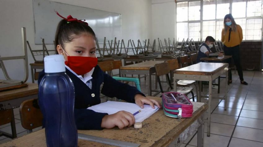 Por repunte de Ómicron, 10 estados de México suspenden regreso a clases presenciales