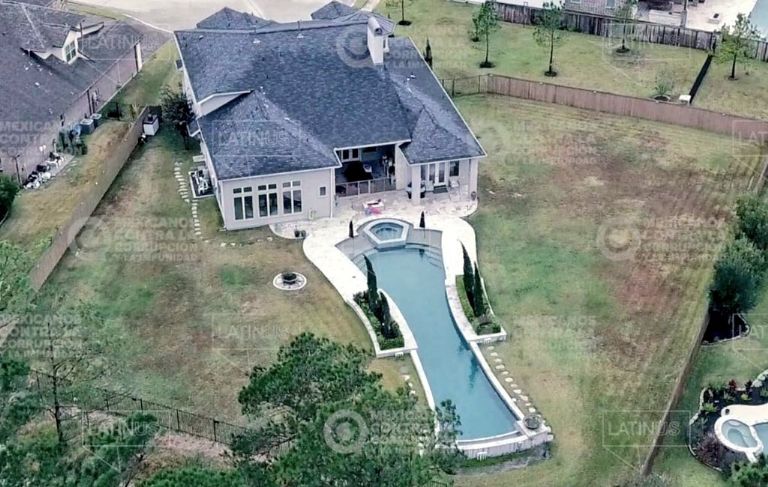 En la imagen, la casa que habitan el hijo mayor de AMLO y su esposa