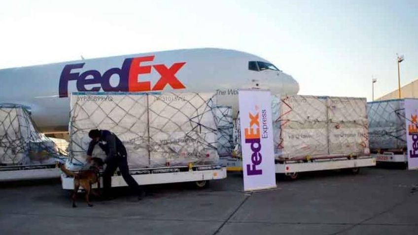 Arriba cargamento de vacunas a México; 2.7 millones de dosis estarán destinadas a maestros