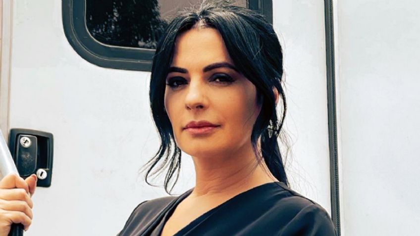 ¡Fuego en Televisa! Cecilia Galliano le dice no al frío e impacta con colorido bañador