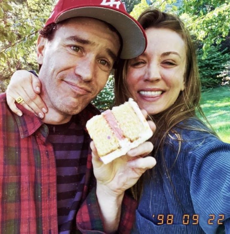 Kaley Cuoco y Tom revelan que tendrán a una bebé