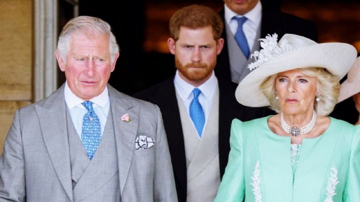 Shock en la corona: Filtran que Carlos III sería capaz de darle la espalda a Harry por Camilla