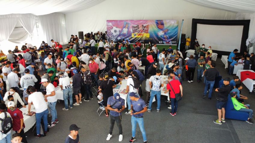 Un éxito el primer Intercambio de estampas del Álbum Qatar 2022 en Cuautitlán Izcalli