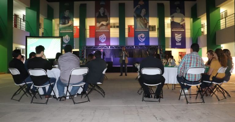 Universidad Tecmilenio celebra 20 años de su fundación en México