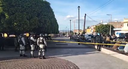 Joven es finado a tiros por sicarios mientras descansaba en una plaza de Guanajuato