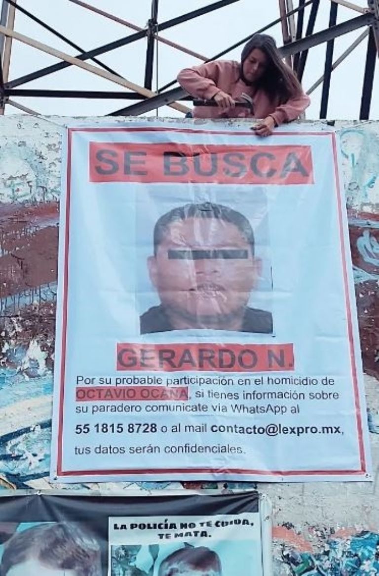 Nerea Godínez coloca letrero para capturar a Gerardo N.