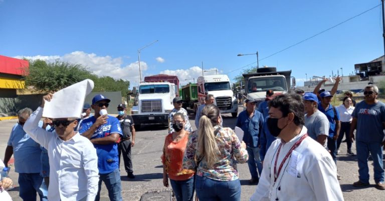 Con bloqueos y manifestaciones, trabajadores de CEA logran establecer de mesas de trabajo