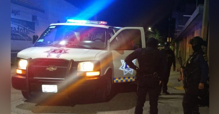 Autoridades llegan al sitio