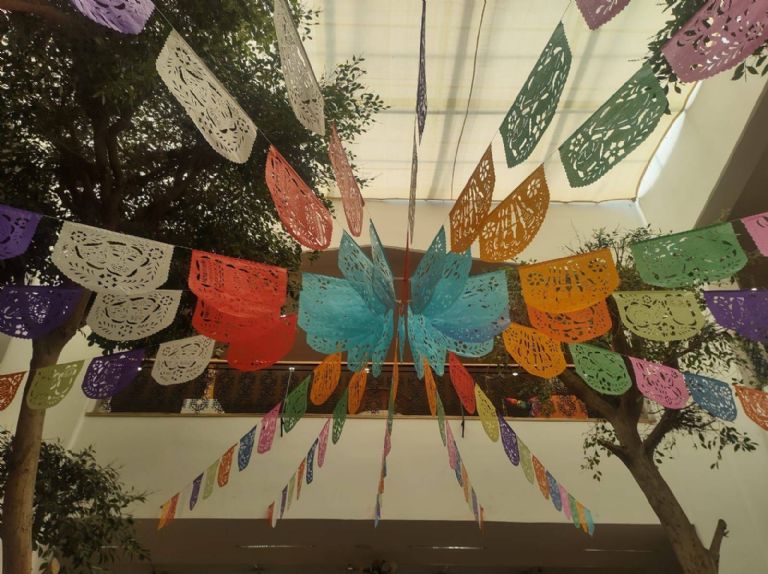 Elaboración de papel picado
