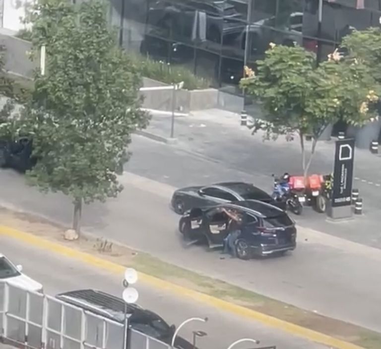 Autoridades se movilizaron por una balacera en Zapopan, Jalisco. Foto: Twitter