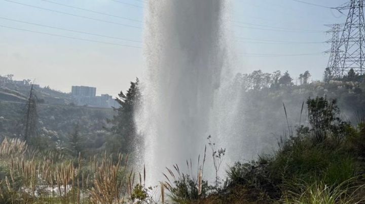 Autoridades controlan mega fuga de agua registrada en Atizapán de Zaragoza, en Edomex