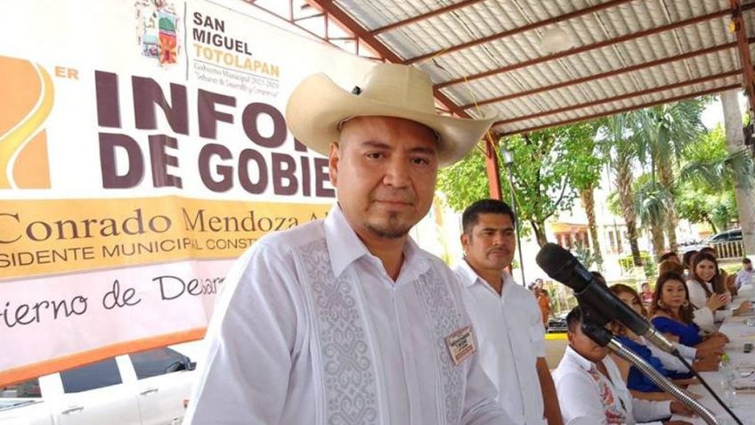 Sicarios irrumpen en Ayuntamiento de San Miguel Totolapan y asesinan al alcalde; hay varios heridos