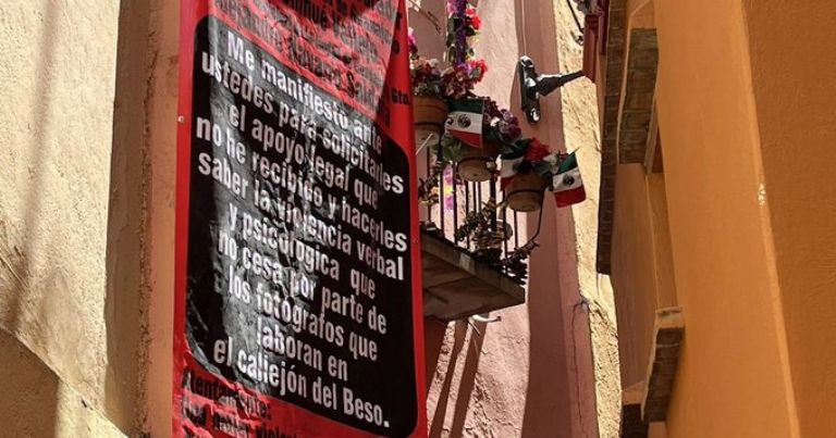 Lona en el callejón del beso 