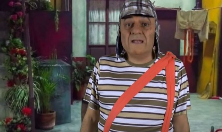 Lalo España como 'Chespirito'