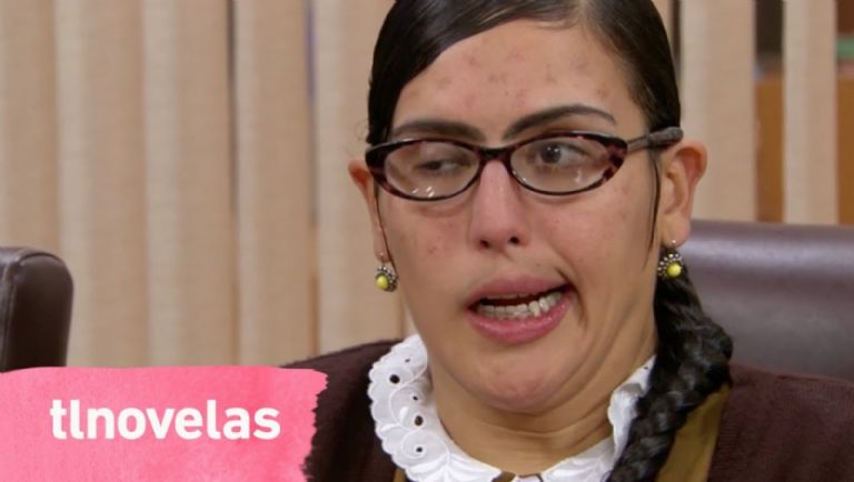 Angélica Vale como 'Lety Padilla'