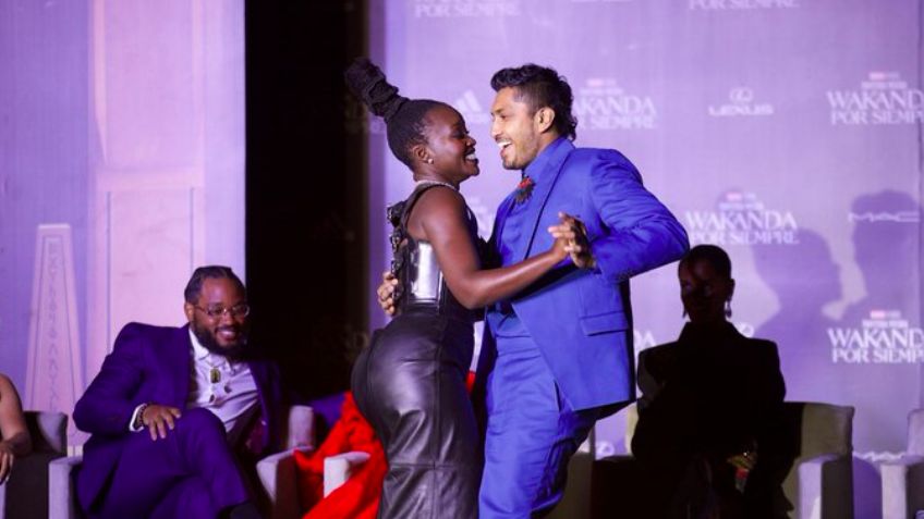 Al ritmo de Elvis Crespo, Tenoch Huerta y Lupita Nyong’o disfrutan estreno de 'Wakanda Forever'