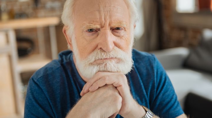 FOTO: Joven baila reggaetón en medio de una fiesta; la reacción de su abuelo la volvió viral