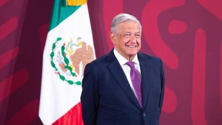 AMLO cumple 69 años: Recibe sorpresa y felicitaciones de Sheinbaum y Ebrard por su cumpleaños