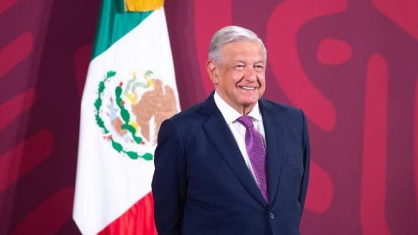AMLO cumple 69 años: Recibe sorpresa y felicitaciones de Sheinbaum y Ebrard por su cumpleaños