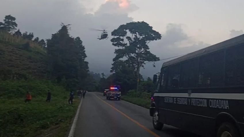 A plena luz del día, atacan a balazos policías que trasladaban reos; reportan 3 víctimas