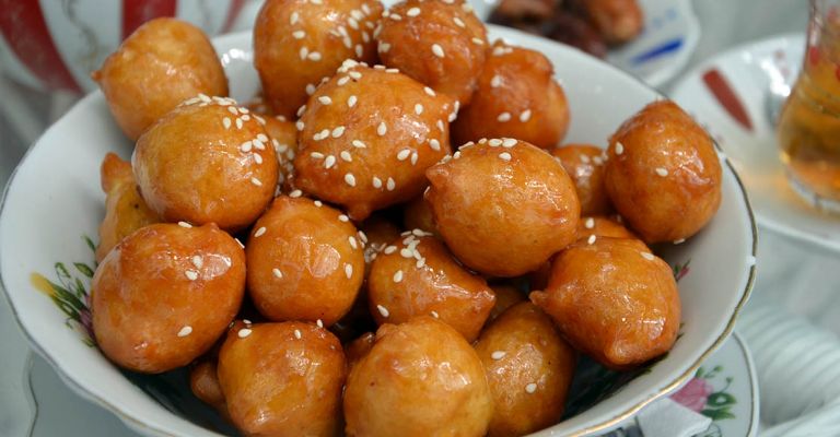 Comer en Qatar por menos de 50 pesos