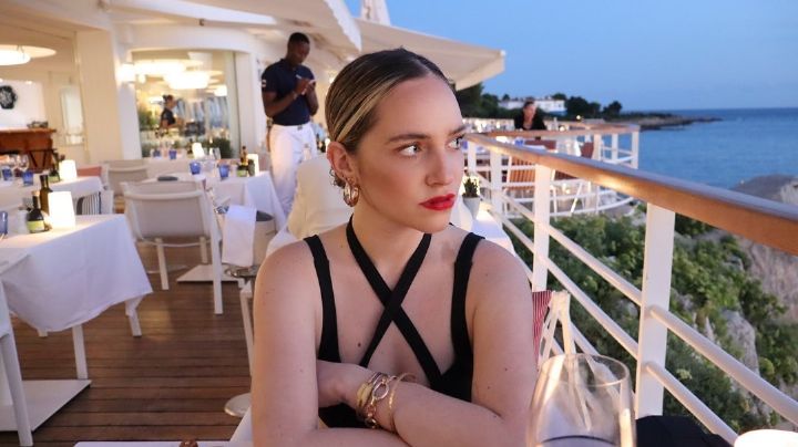 Tras internarse en un psiquiátrico por la muerte de su madre, actriz insiste en seguir en depresión