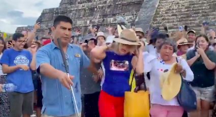 (VIDEO) "Pin… vieja": Tratan de linchar a turista por subir a la pirámide de Chichén Itzá