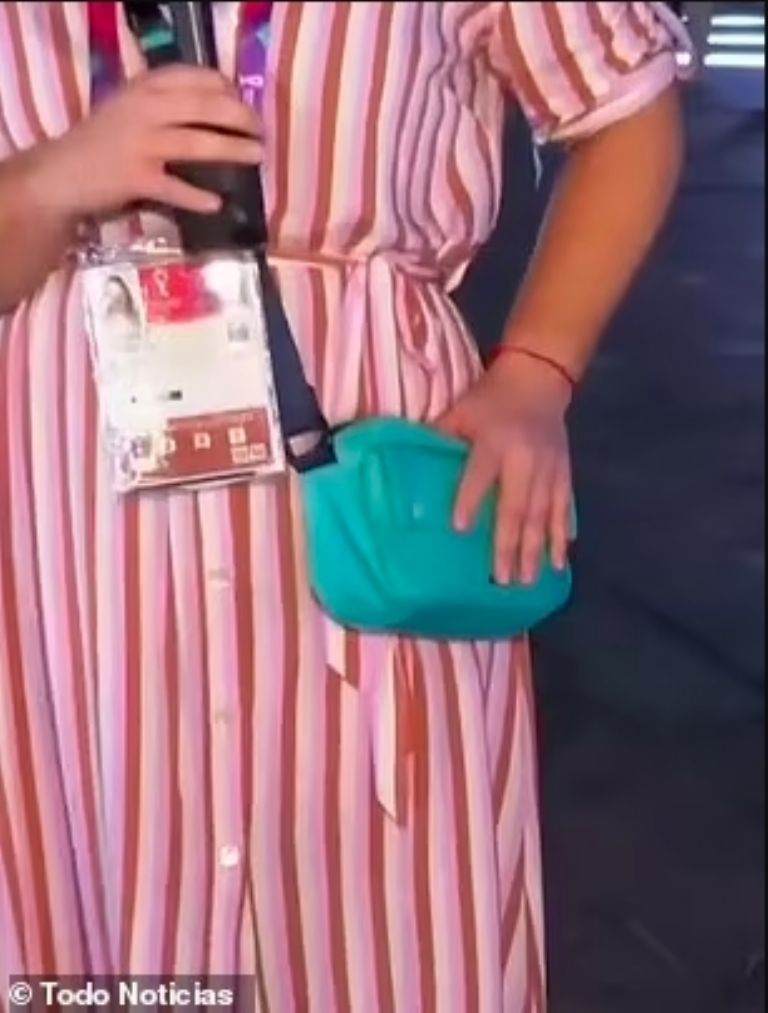 Aficionados roban a reportera en Qatar 