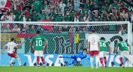 VIDEO: Memo Ochoa maravilla al detener penal de Robert Lewandowski en el México vs Polonia