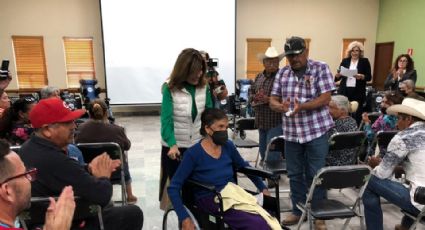 Ciudad Obregón: DIF Cajeme entrega sillas de ruedas a personas con discapacidad