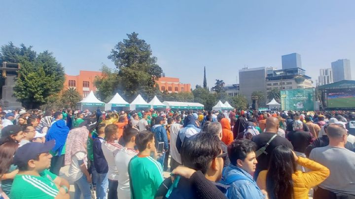 5 mil aficionados vivieron el México vs Polonia en el Monumento a la Revolución