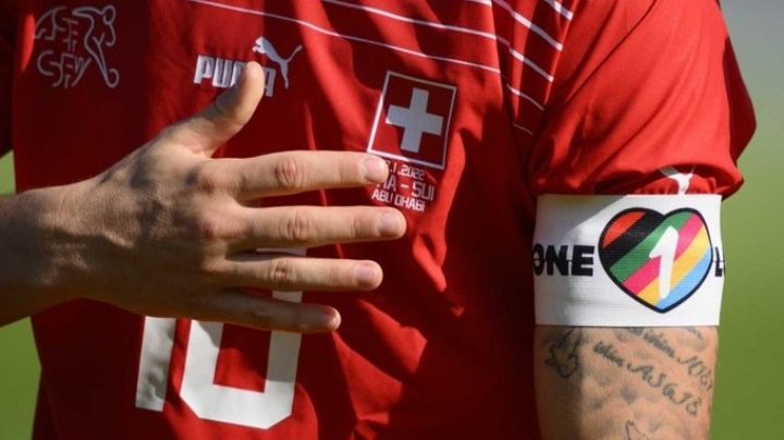 Sanciones ilimitadas: FIFA amenaza a quienes usan brazalete arcoíris en los duelos de Qatar 2022