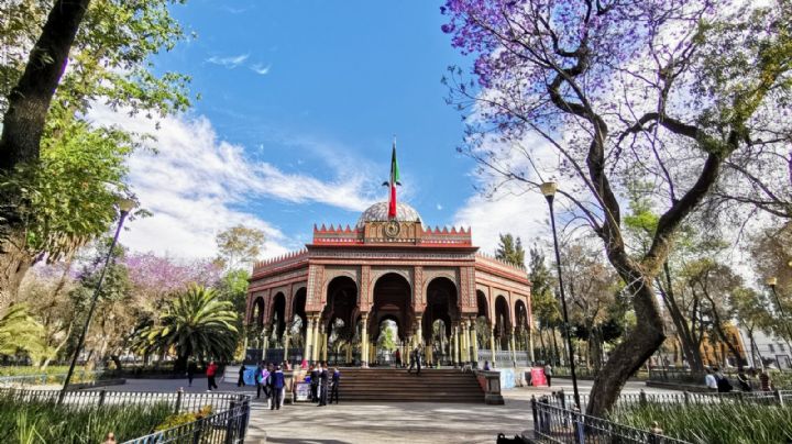 Alcaldía Cuauhtémoc denuncia daño al Kiosco Morisco por funcionarios de Morena