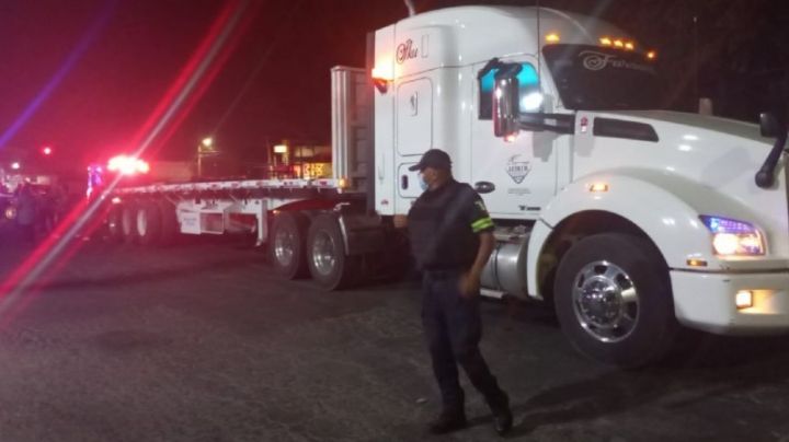 Se dirigía a su trabajo: Joven de 20 años muere al ser aplastada por un tráiler en Edomex