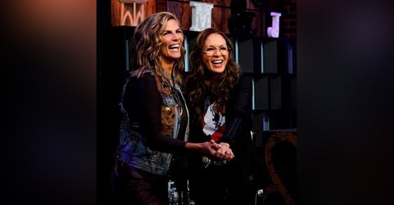 Monserrat Oliver y Yolanda Andrade