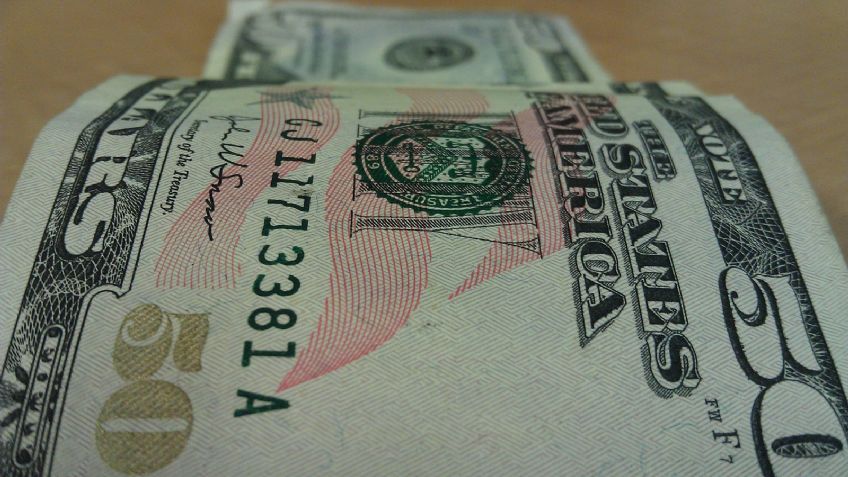 ¿Compras o vendes? Así se comporta el dólar en bancos del país este 5 de noviembre