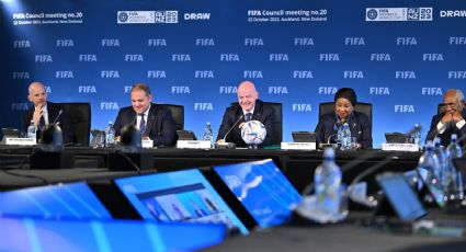 FIFA pide concentrarse en el futbol y evitar dar "lecciones de moralidad" en Qatar