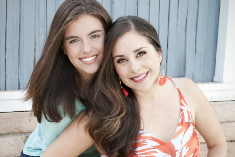 Karyme Lozano y su hija Ángela