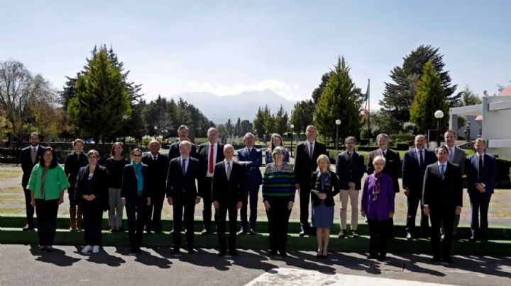 Alfredo Del Mazo recibe a embajadores de la Unión Europea en México; destaca relaciones