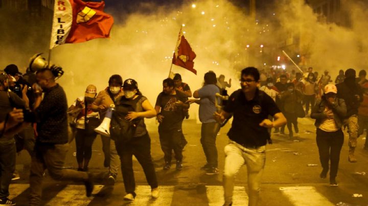 Terror en Perú: Dina Boluarte declara estado de emergencia; hay 2 muertos tras protestas