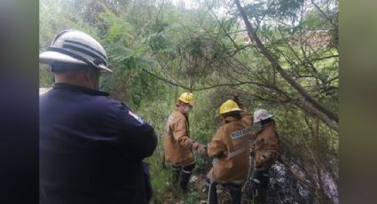 Encuentran el cadáver violentado de un hombre debajo de un puente en Michoacán