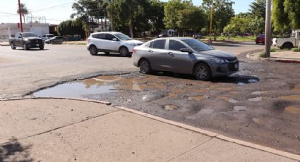 Ciudad Obregón: Vecinos de la Campestre reportan daño en vialidades por presencia de aguas residuales